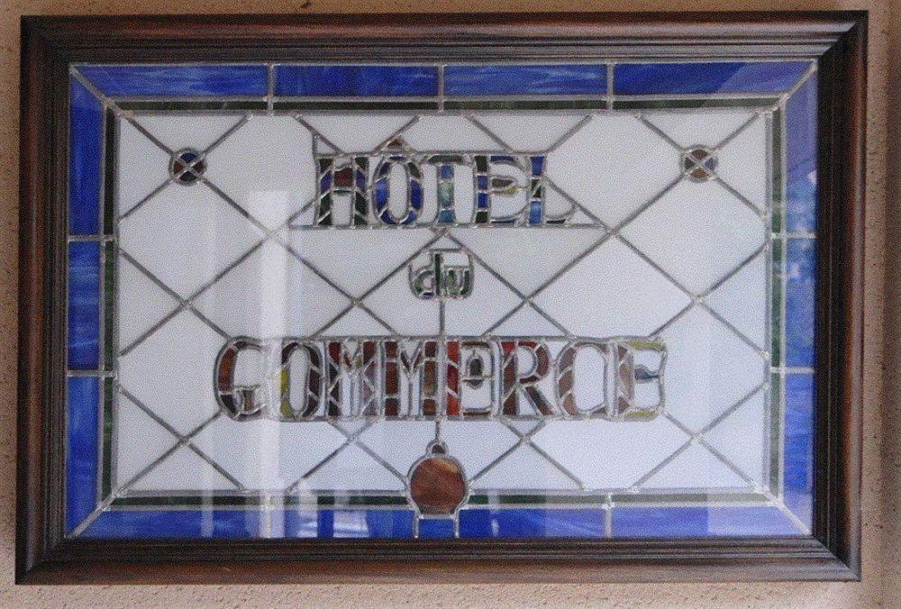Logis Hotel Restaurant Du Commerce La Canourgue Buitenkant foto